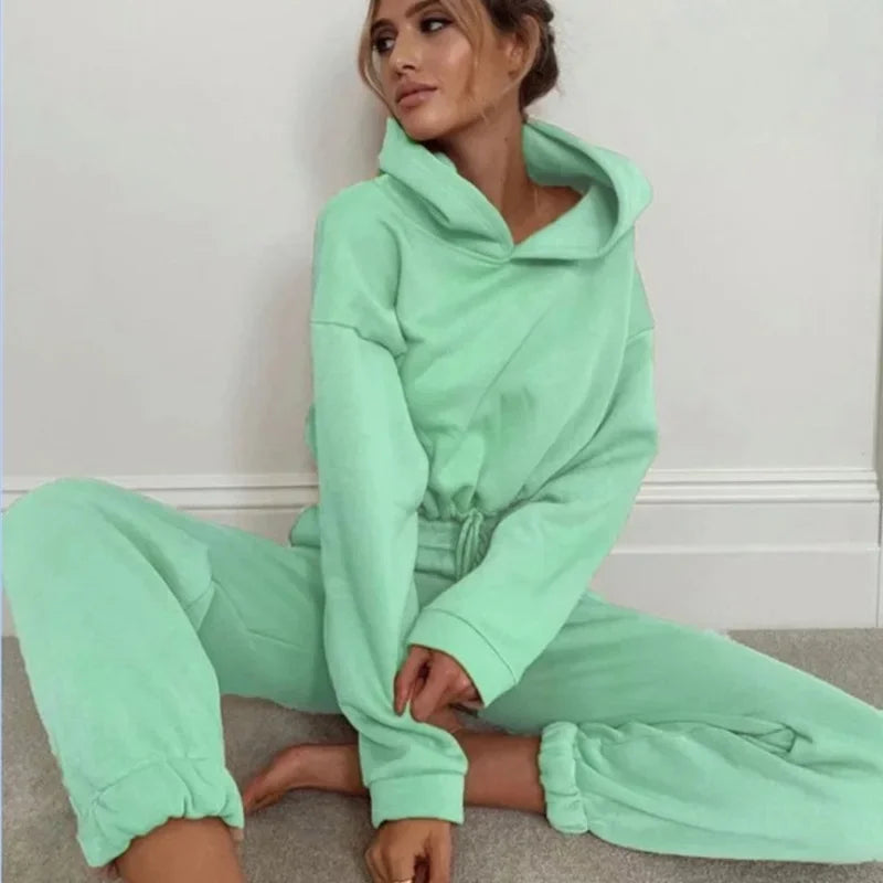 Women’s Long-Sleeve Sportswear Set – Casual Fashion Two-Piece Outfit Style Heaven