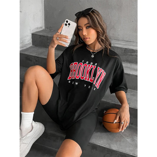 Vintage 1898 Brooklyn NY Women’s T-Shirt – Casual Street Style Summer Tee Style Heaven