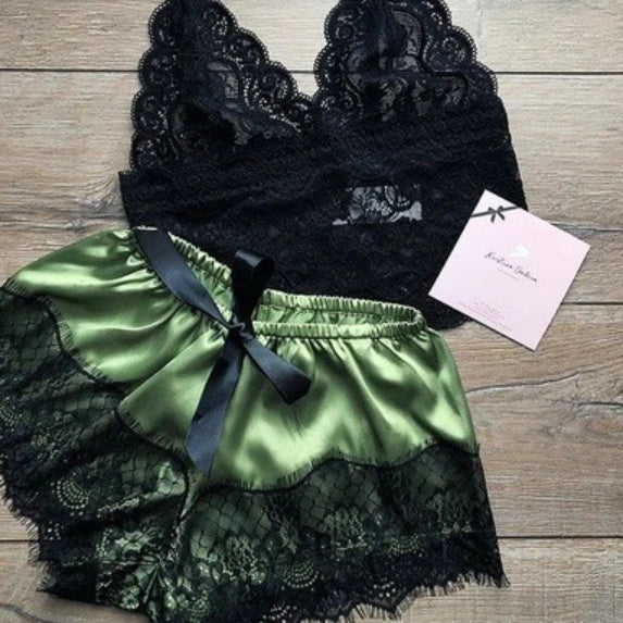Sexy Lace Pajama Set – 2-Piece Camisole & Shorts Sleepwear for Women Style Heaven