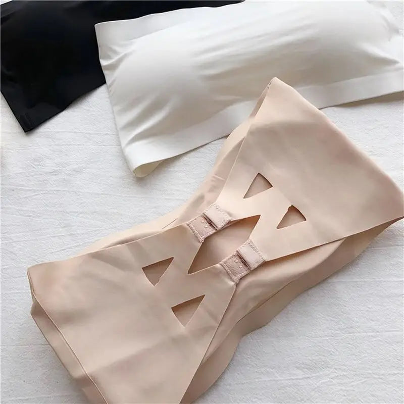 Seamless One-Piece Tube Top – Women's Strapless Bandeau Bra with Removable Pads, Basic Black/White/Nude Lingerie Style Heaven