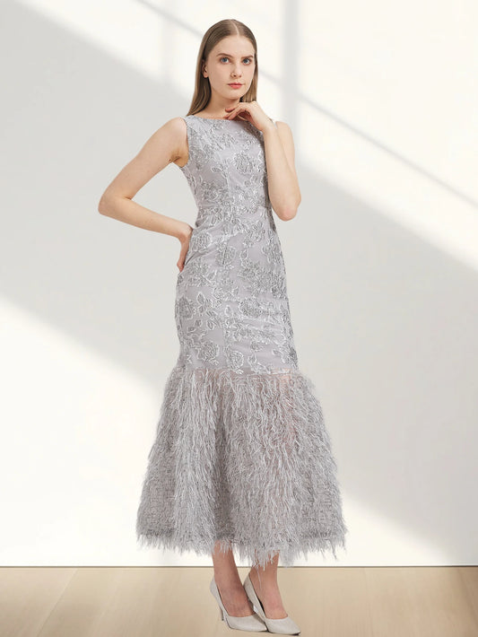 Elegant Organza Fishtail Maxi Dress – 2024 Sleeveless Evening Gown with Feather Details Style Heaven