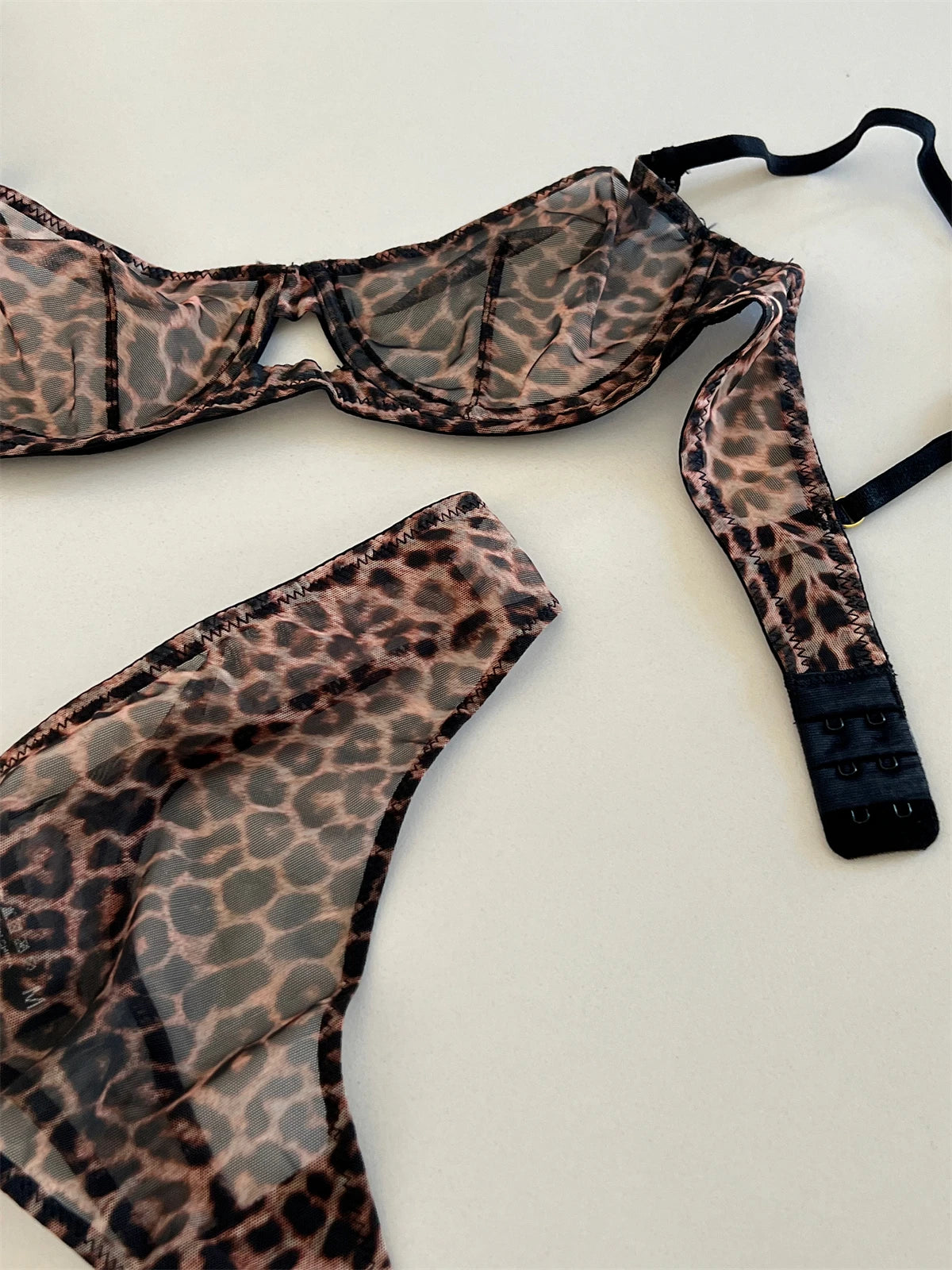 Ellolace Seamless Lace Lingerie Set – See-Through Sexy Bra & Panty Outfit for Women Style Heaven