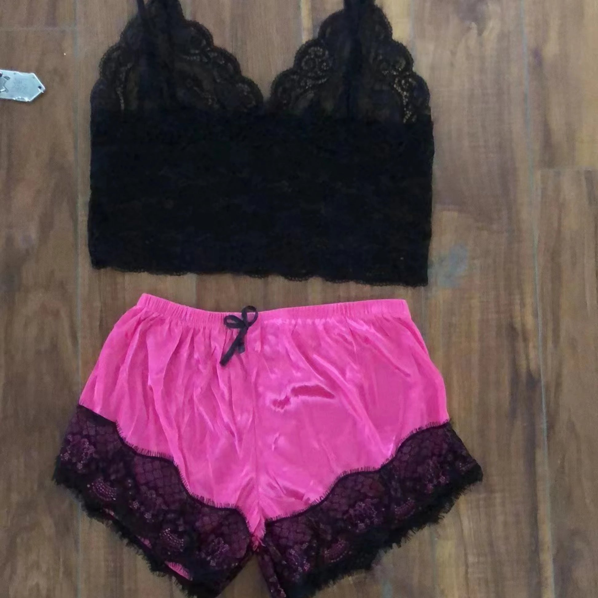 Sexy Lace Pajama Set – 2-Piece Camisole & Shorts Sleepwear for Women Style Heaven